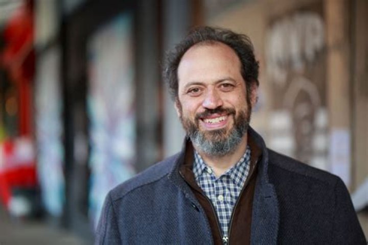 Hire Ethan Mollick to Speak at Events