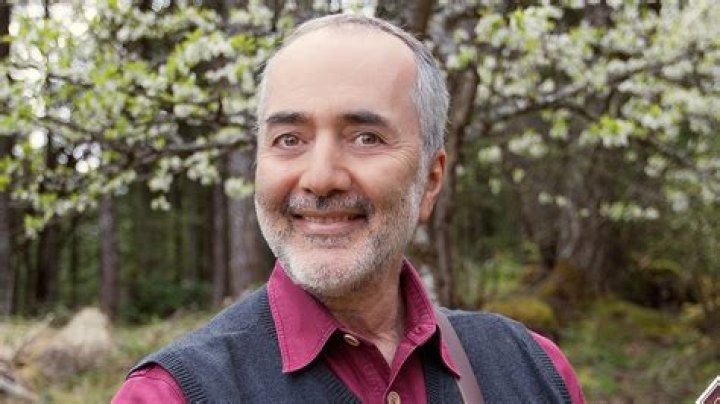 Raffi Net Worth | Celebrity Net Worth